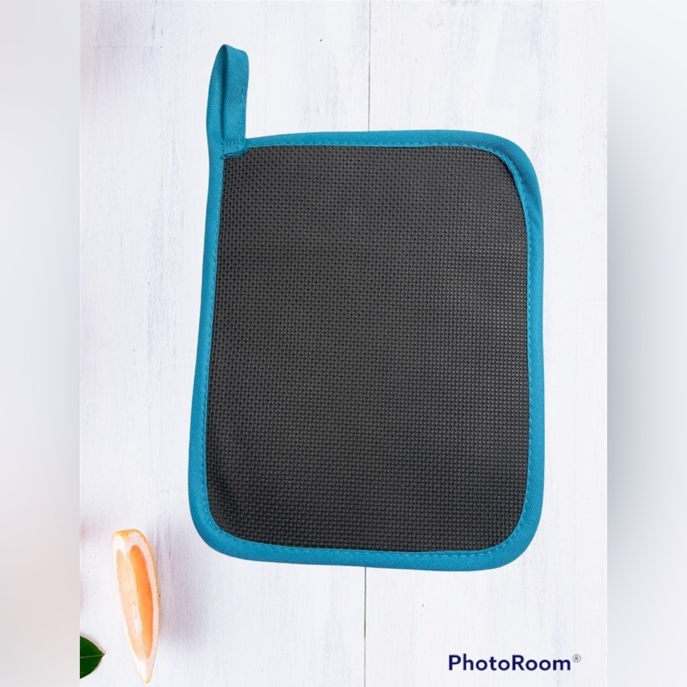 "Bakers Gonna Bake" Pocket Hot Pad - Picture 2 of 2